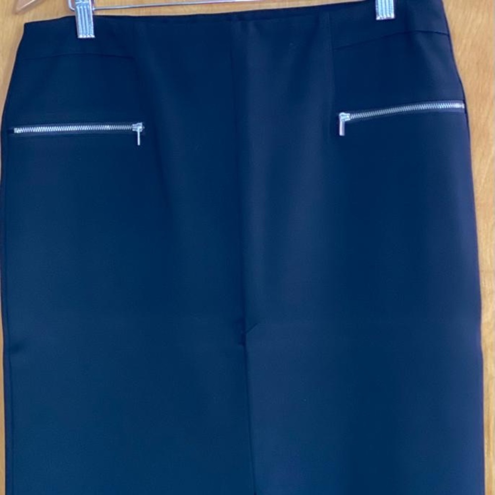 Preowned Beautiful Jules & Leopold Black Skirt